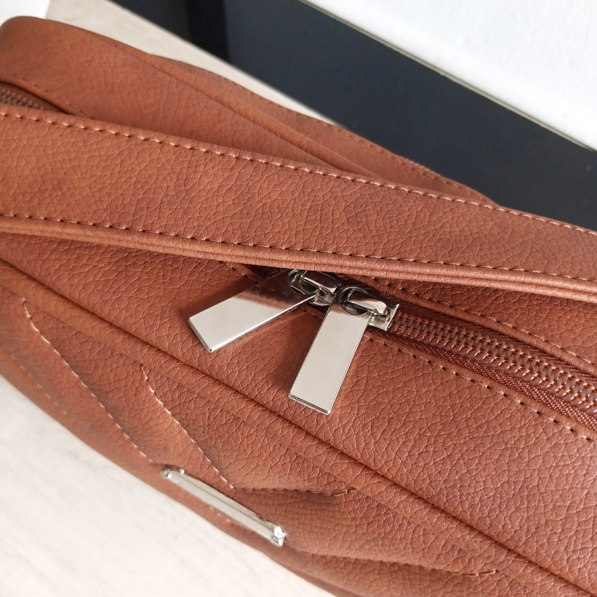 Nessa | Neceser práctico y funcional – Elegancia versátil de BRANDY